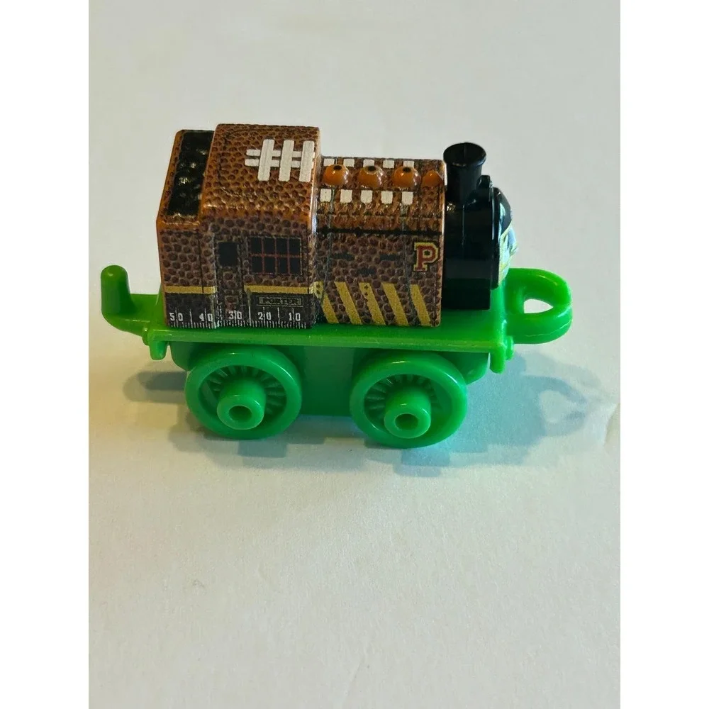 Thomas the Train Minis‎ - Football Porter 2014